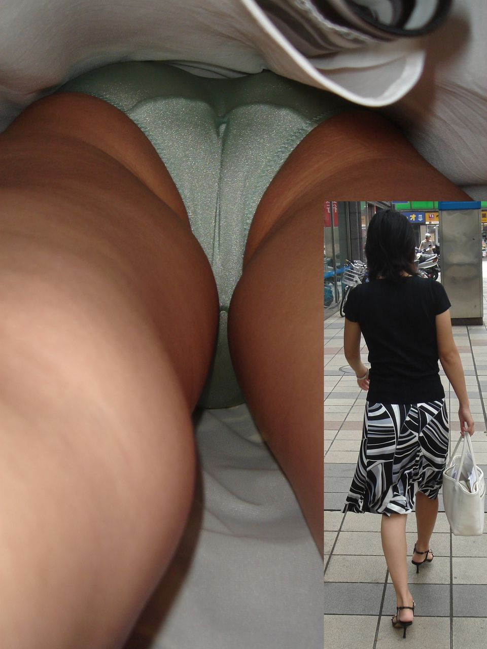【パンチラ】スカートの長短なんて逆さ撮りマニアには関係なしｗ生尻ごと覗く逆さパンチラ（エロ画像） 08