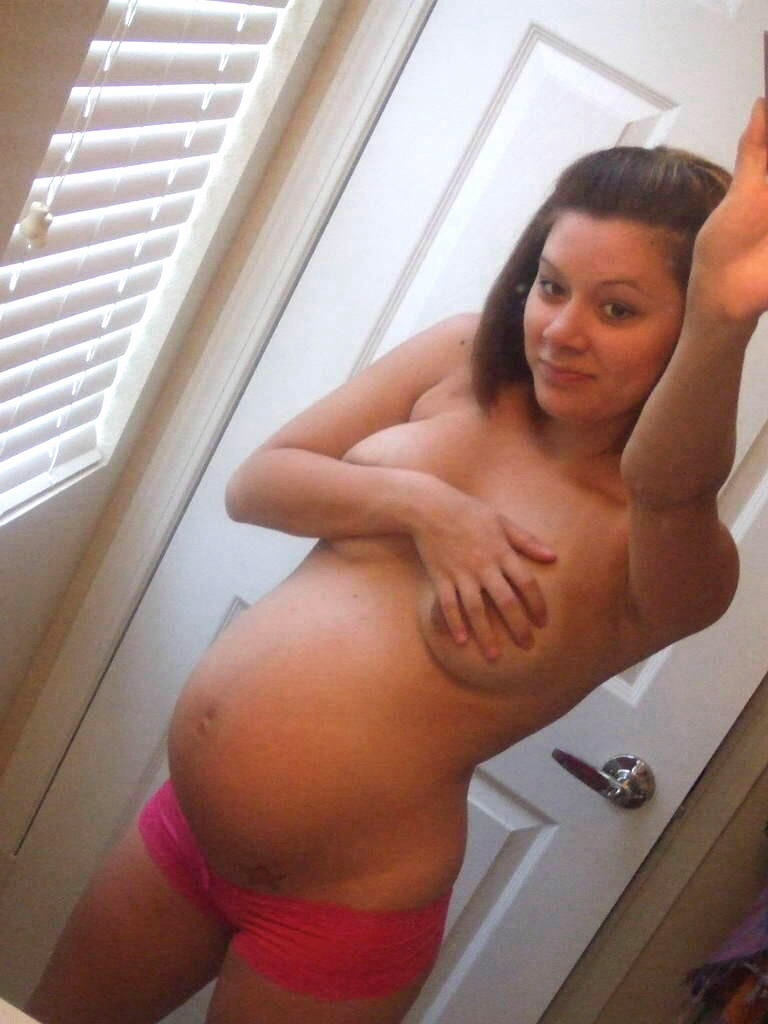 【海外妊婦エロ画像】（※閲覧注意）元が美人なら、たとえ腹がデカくても…海外の妊婦さんの裸体ｗｗｗ 14