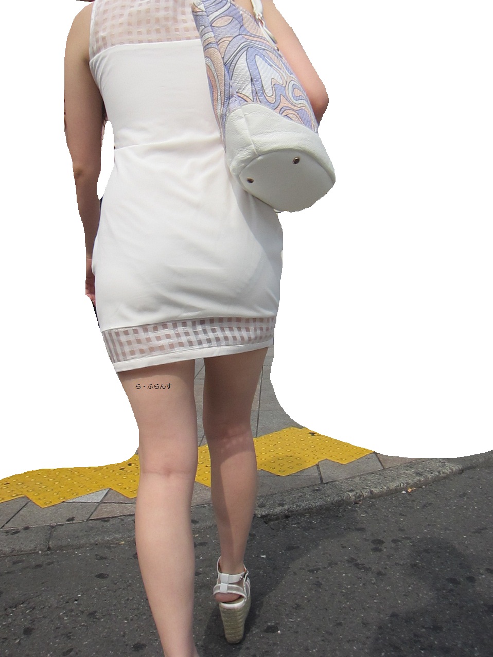 【透けパンエロ画像】透けるの判っててどうして…敢えて見せてる白スカートの透けパン淑女ｗｗｗ 11