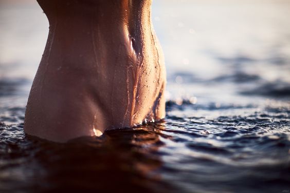 【ウェットエロ画像】水があるだけで違う！濡れて卑猥さを増した女の肉体ｗｗｗ 06